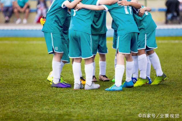 记者：最后时刻没有用哈珀 这对于马刺来说一定是败笔